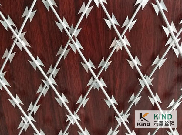 平铺型刀片刺网